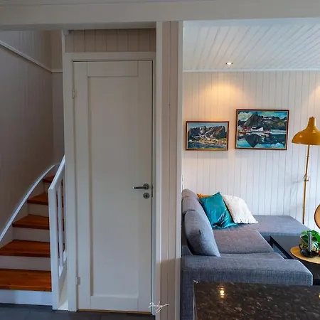 Διαμέρισμα Sjoglott Lofoten- Modern By The Sea Ballstad *