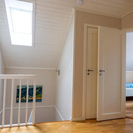Sjoglott Lofoten- Modern By The Sea Ballstad Apartment